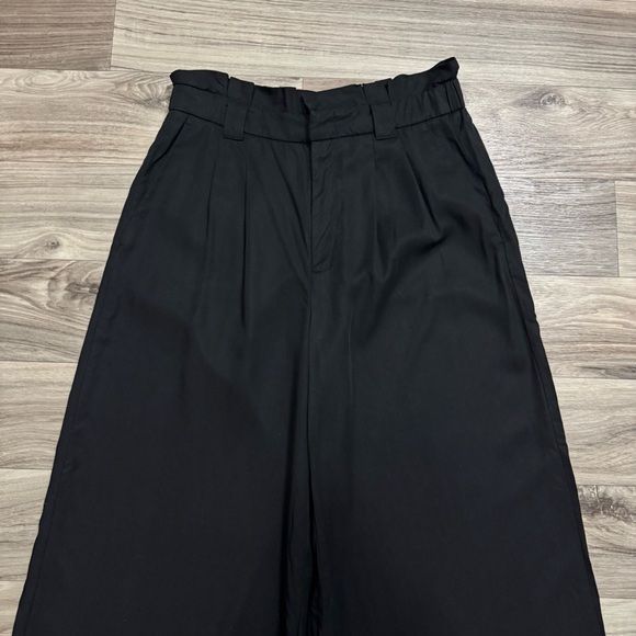 Banana Republic Factory High-Rise Wide Leg Paper Bag Black Trousers Size 6 - Picture 3 of 6